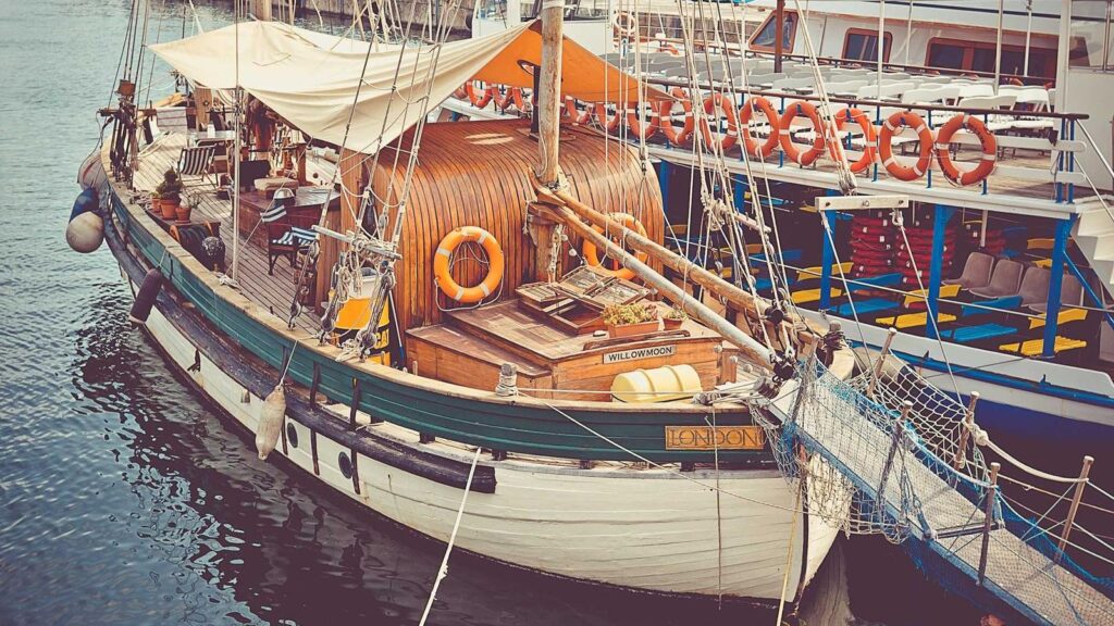 牛浜駅 焼肉 アクセスと混雑状況