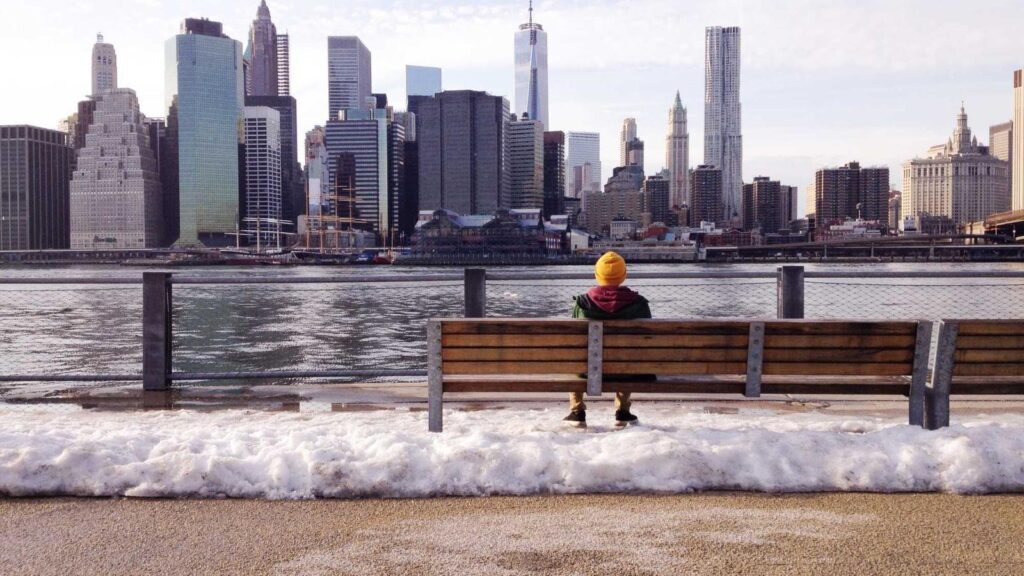 神田 カレー 名店 4. スープカレーの名店「カムイ」