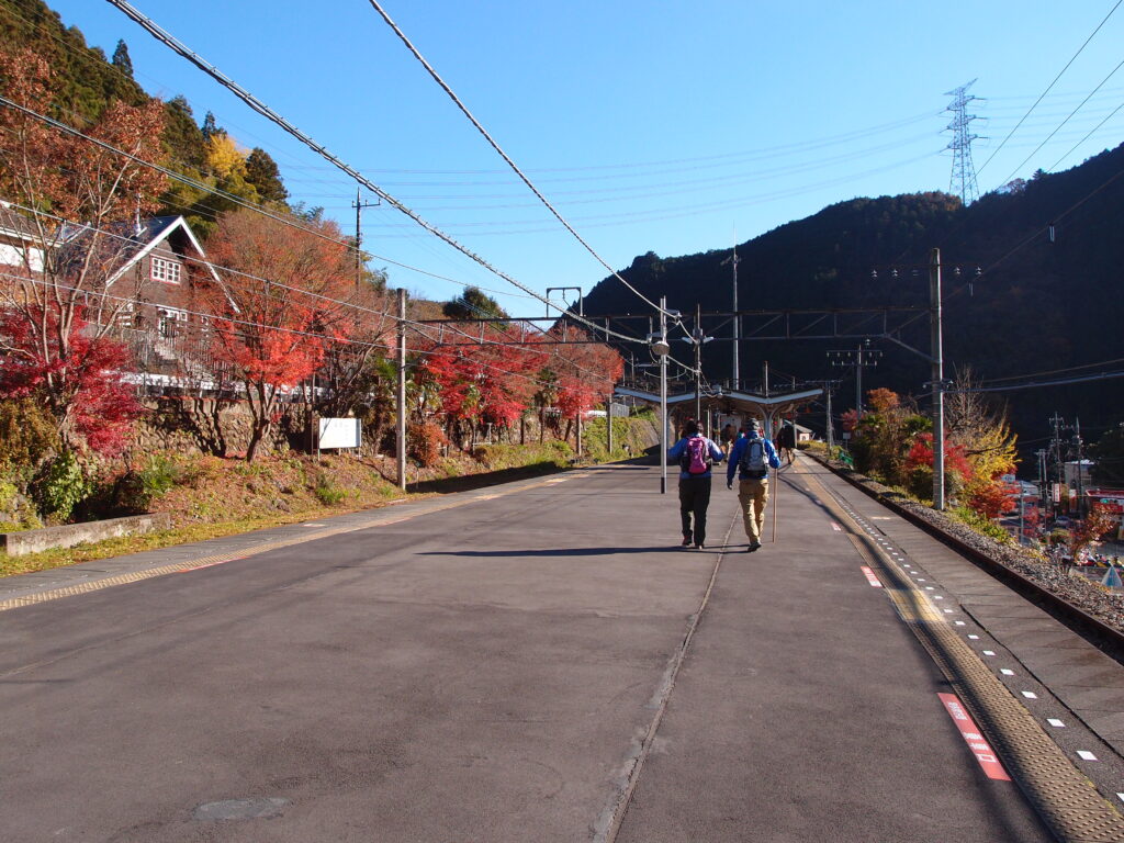 御嶽駅 ランチ 1. 御嶽駅周辺のランチ事情