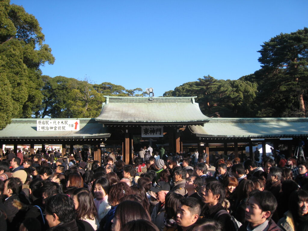 初詣 マナー 正しい参拝方法 注意点 神社とお寺の参拝方法の違い
