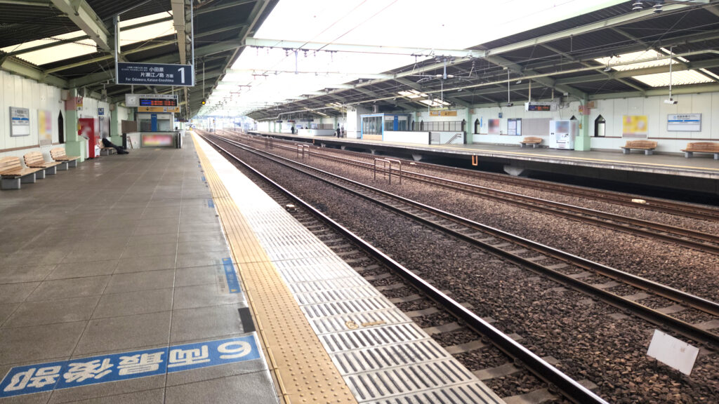 和泉多摩川駅 ラーメン 自家製麺つけそば 九六（クロ）