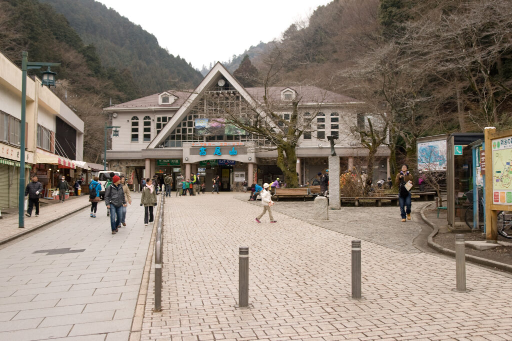 清滝駅 居酒屋 3. 個室居酒屋 えにし‐ENISHI‐ 清滝駅前店