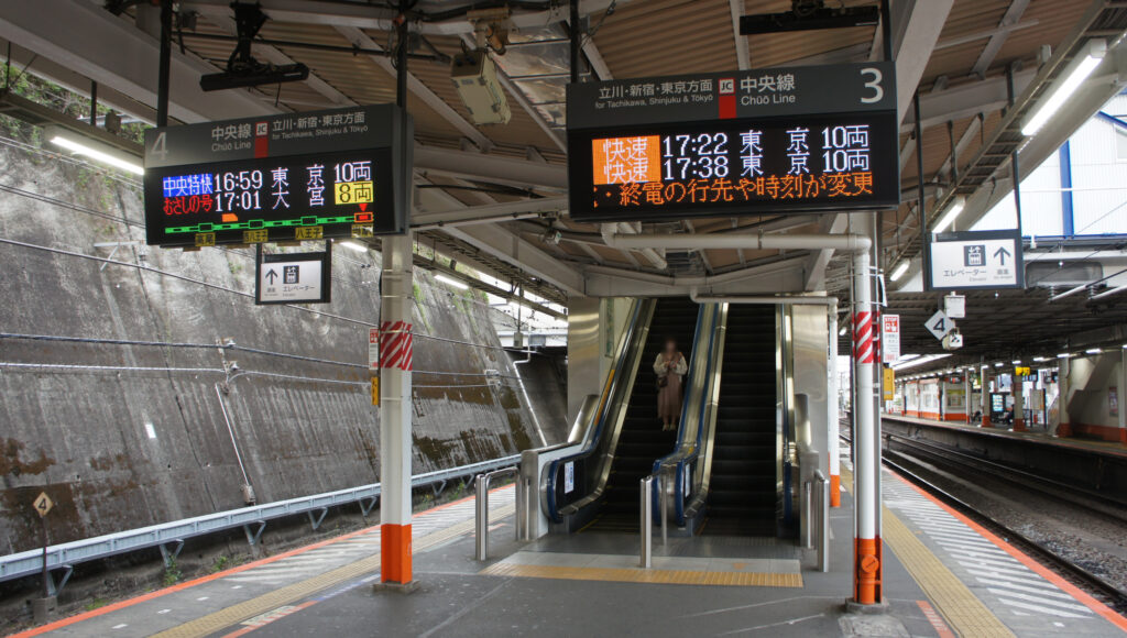 豊田駅 カフェ 豊田カフェ：アートとエンターテイメントが融合する空間