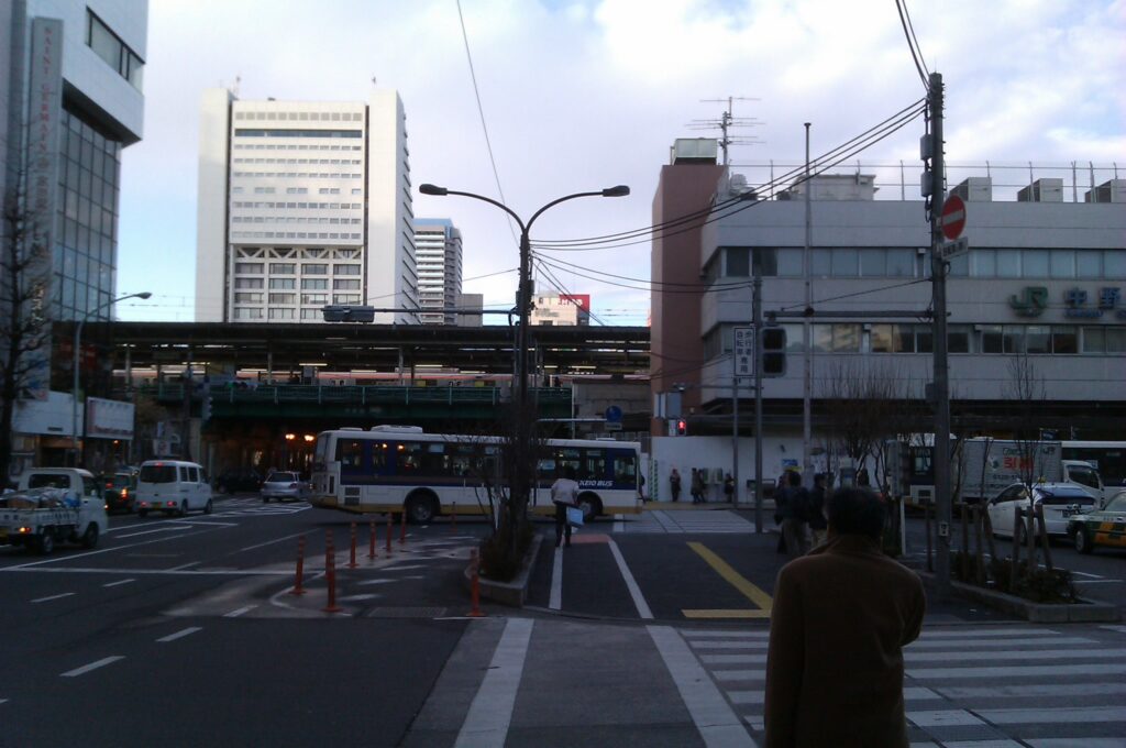 中野駅 ラーメン 9. えどもんど 中野