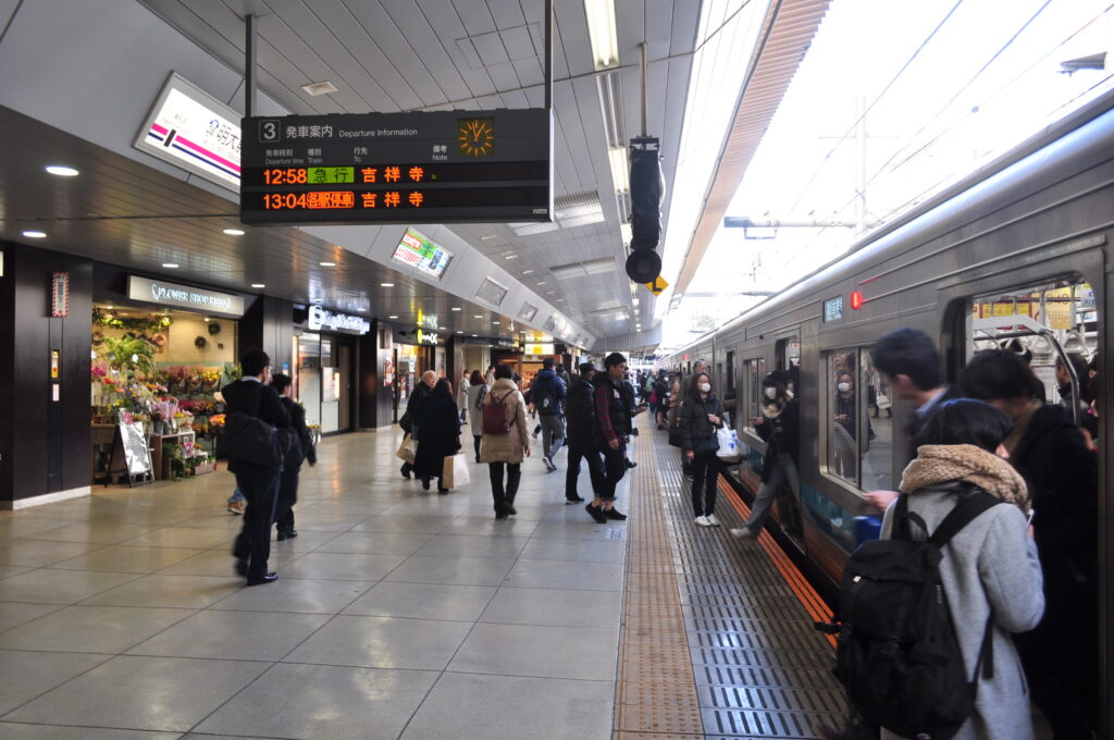 明大前 ラーメン 博多 一風堂 明大前店：本場の博多ラーメンを堪能