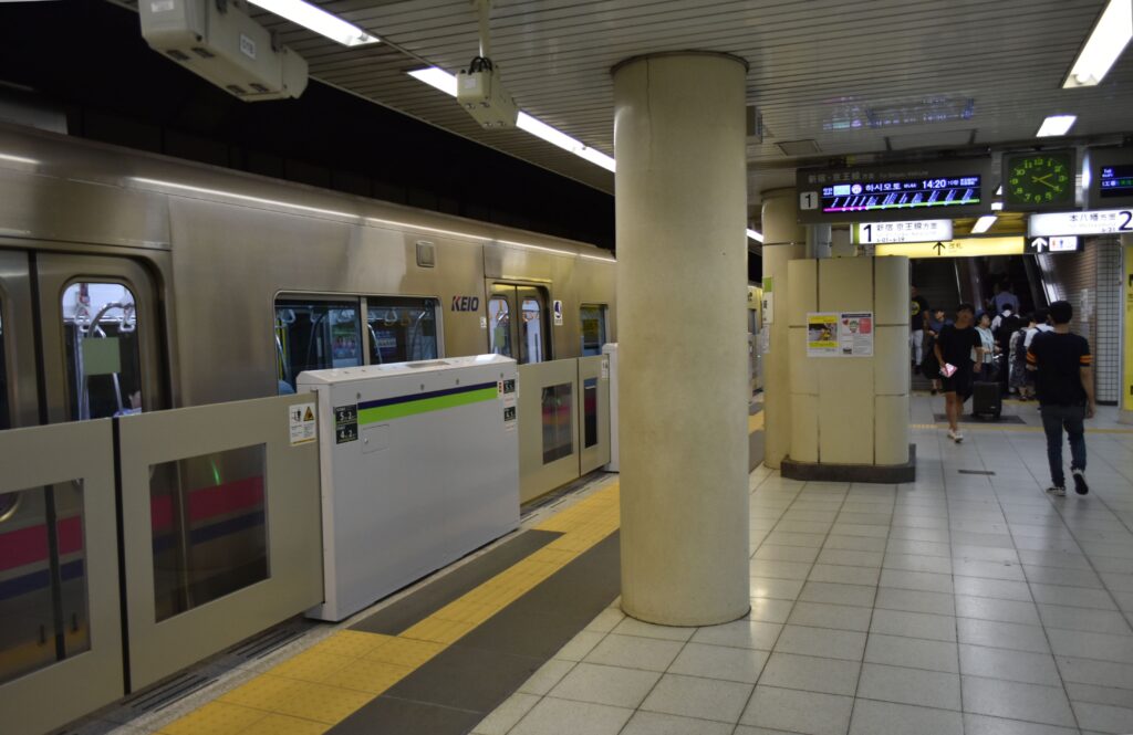 篠崎駅 居酒屋 2. 炭火焼鳥「とり吉」