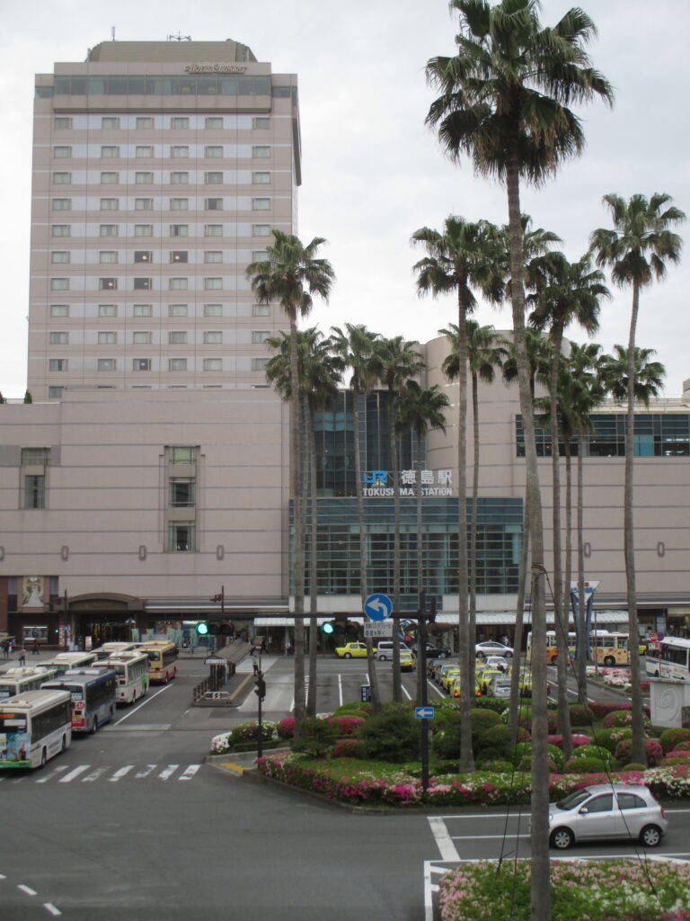 徳島駅 ラーメン 2. いのたに 本店